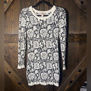 Forever 21 Black & White Floral Jacquard Sweater Dress